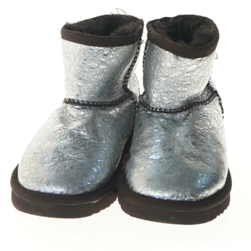 Sølvfarvede støvler med pelsfor (str. fod 22 cm)