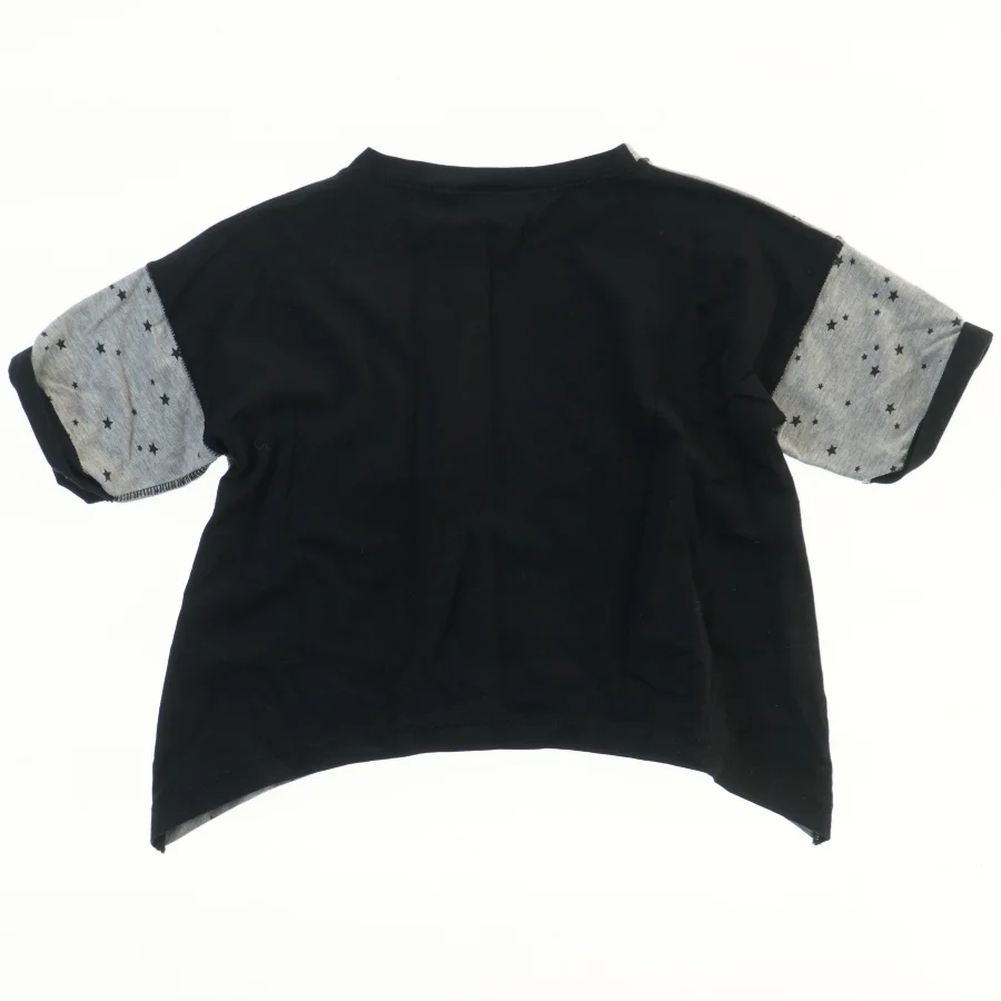 T-shirt med stjernemønster fra Molo (str. 110)