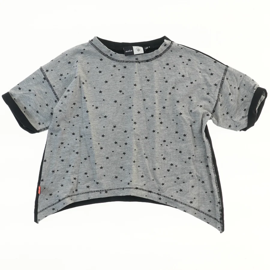 T-shirt med stjernemønster fra Molo (str. 110)