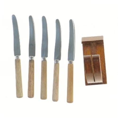 Sæt med 5 steakknive og træholder 18 cm (str. 18 cm)