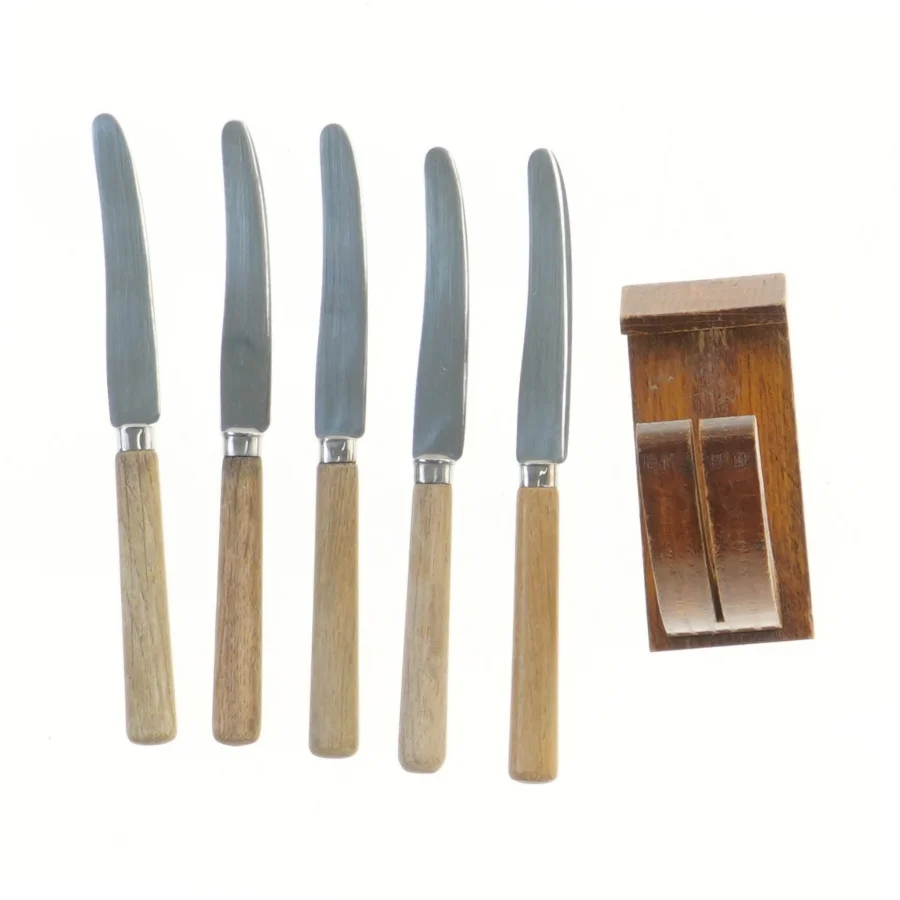 Sæt med 5 steakknive og træholder 18 cm (str. 18 cm)