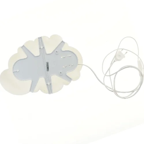 Skyformet lampe (str. 30x20 cm)