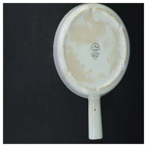 Hvid keramisk kasserolle med låg fra Arabia (str. 19x26x5 cm)