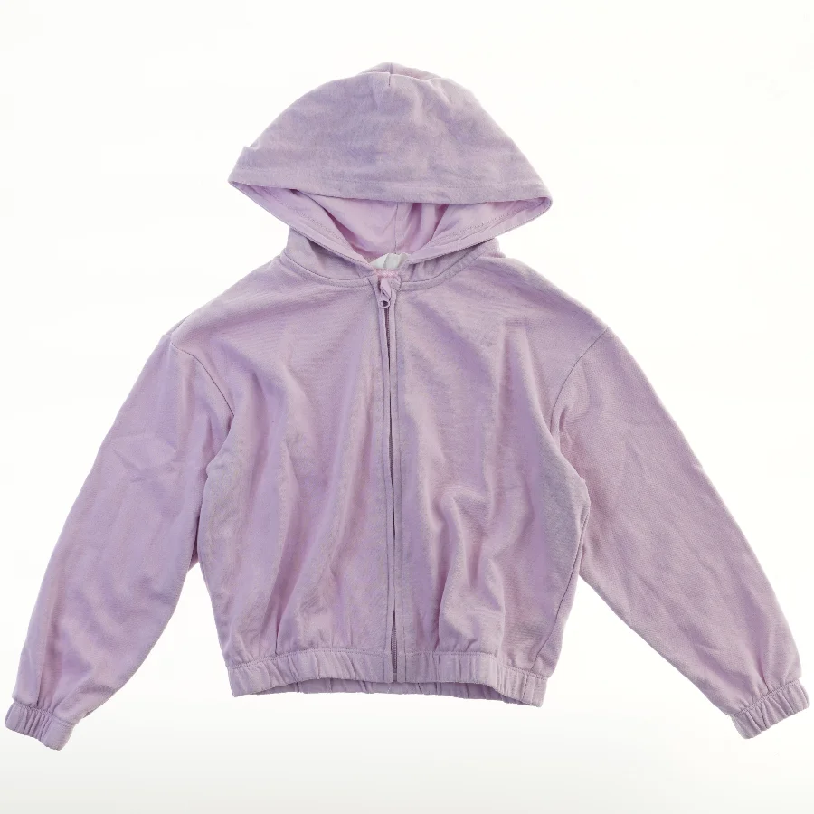 Lilla hættetrøje med lynlås fra H&M (str. 140)