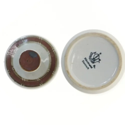 Keramisk krukke med låg fra Desiree (str. Ø 9,5 cm længde 9,5 cm)