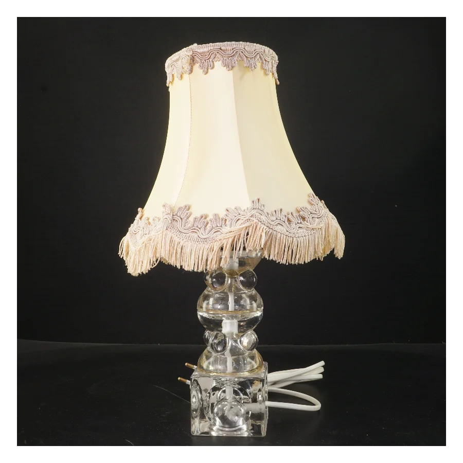 Bordlampe med lampeskærm og glaskrop (str. 38 cm)