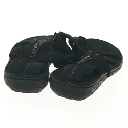 Sorte sandaler med blomsterdetaljer str. 38 (str. 38 )