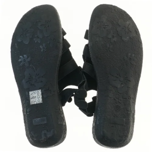 Sorte sandaler med blomsterdetaljer str. 38 (str. 38 )