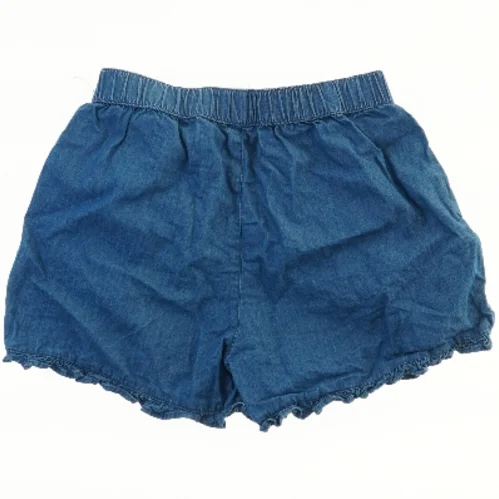 Blå shorts med elastik og flæsekant fra VRS fra VRS (str. 122)