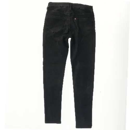 Sorte jeans fra H&M (str. 146)