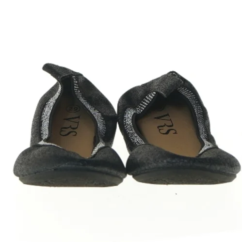 Sort skinnende ballerina sko til børn fra VRS (str. 29 )