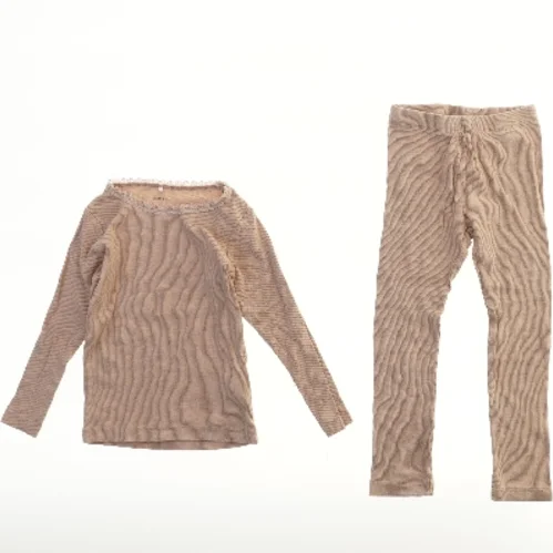 Beige ribbet name it sæt med bluse og leggings fra Name It (str. 104)
