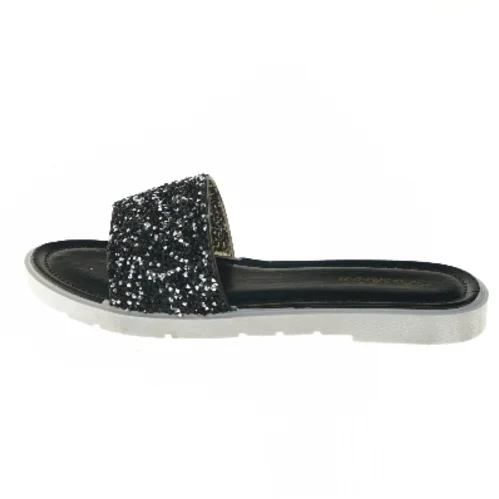 Sorte slip-on sandaler med similisten fra Fashion (str. fod 25,5 cm)