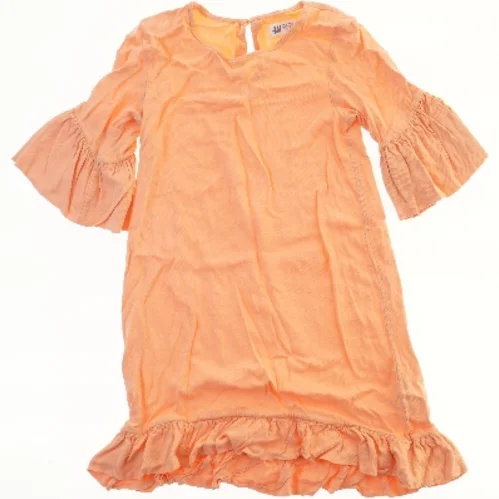 Orange kjole med flæser fra H&M (str. 134)