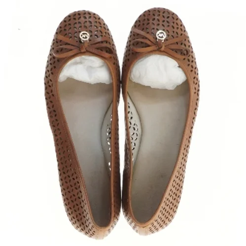 Flade sko med sløjfe og perforeret design fra Michael Kors (str. fod 28,5 cm)