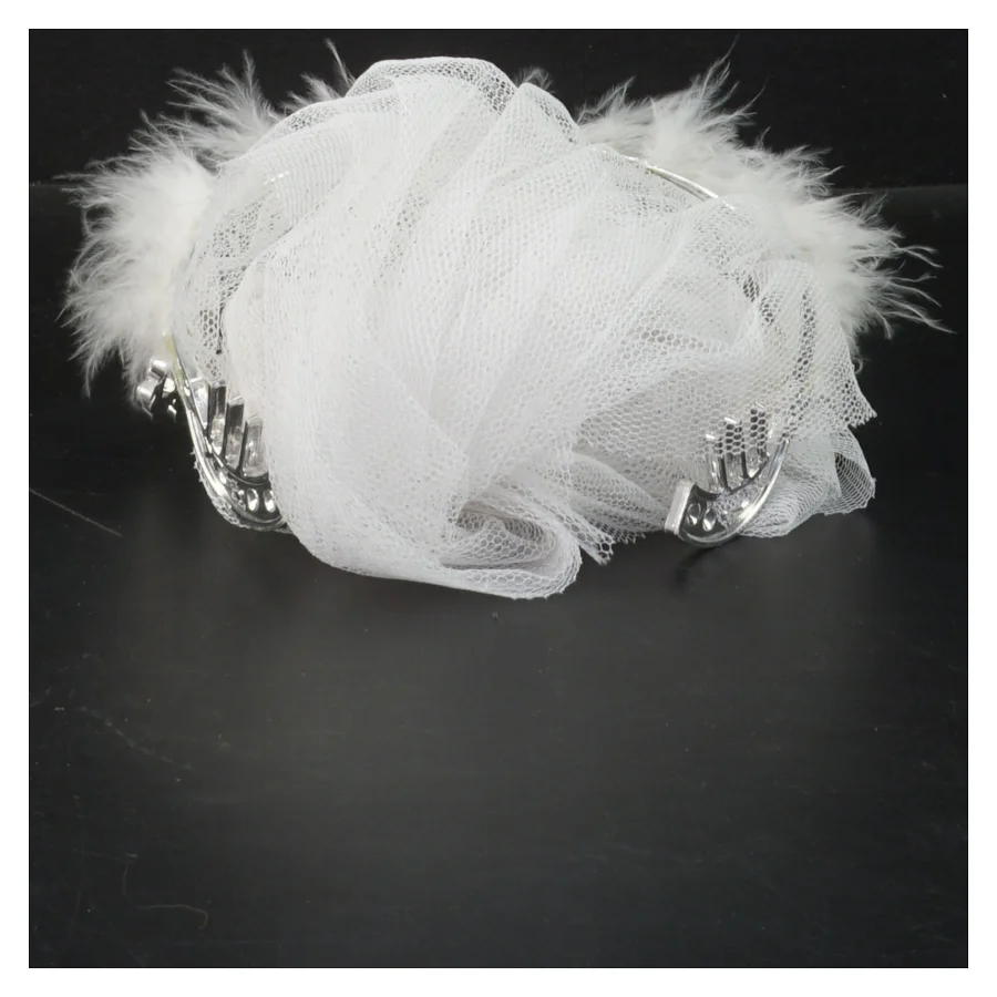 Tiara med tyl og fjer (str. Ø 12 cm)