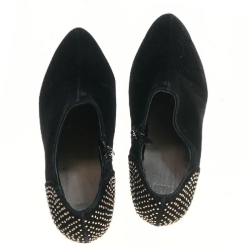 Støvletter med nitter (str. 37-38 )