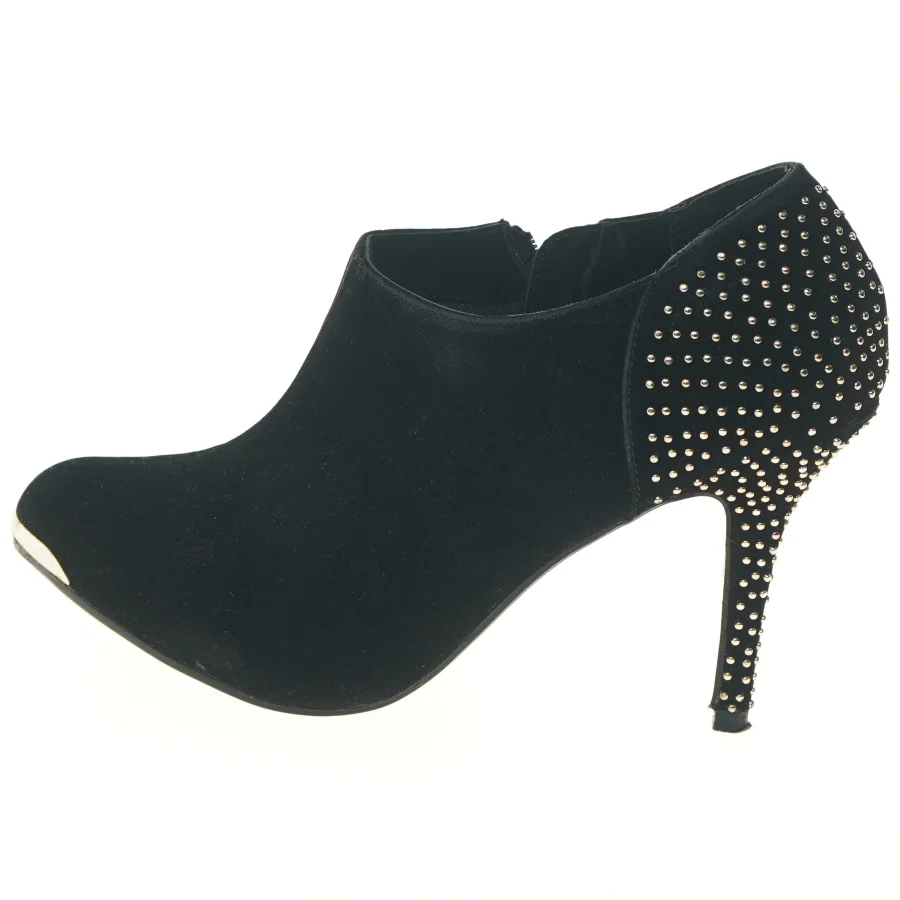 Støvletter med nitter (str. 37-38 )