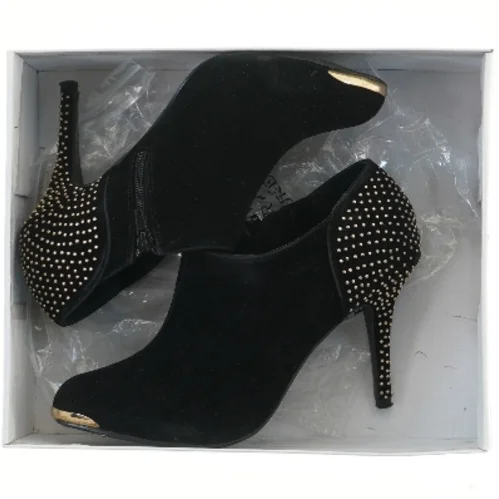 Støvletter med nitter (str. 37-38 )