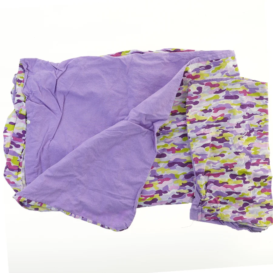 Sengetøj med lilla mønster (str. 40x45 og 130x90 cm)