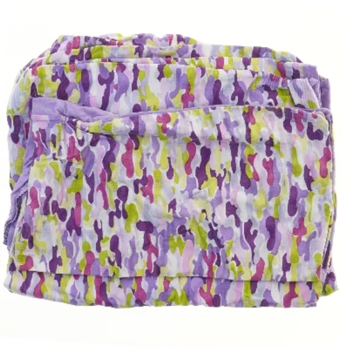 Sengetøj med lilla mønster (str. 40x45 og 130x90 cm)