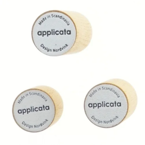 Træ lysestager fra Applicata (str. 12,5 & 9,5 & 6,5 cm)