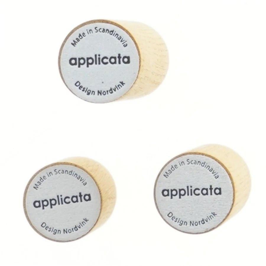 Træ lysestager fra Applicata (str. 12,5 & 9,5 & 6,5 cm)