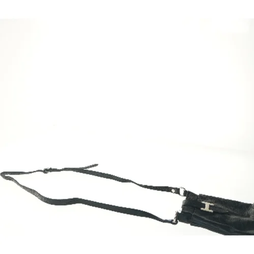 Lille sort skuldertaske (str. 18x21 cm)