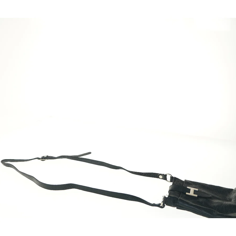 Lille sort skuldertaske (str. 18x21 cm)