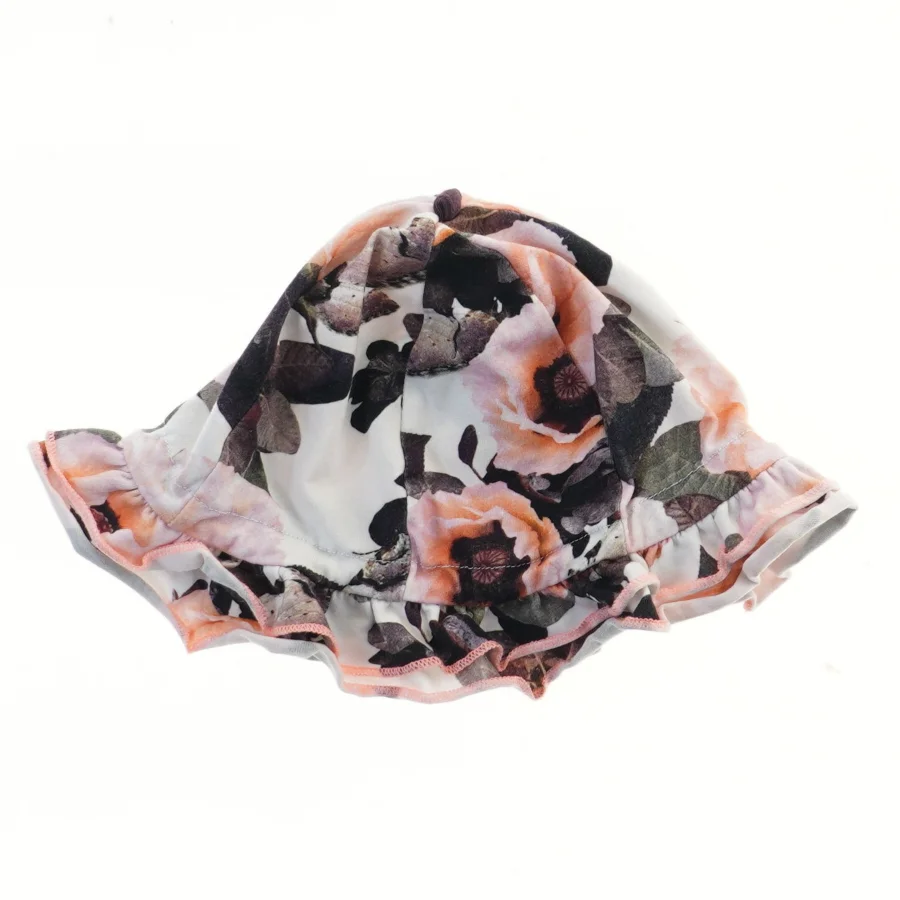 Blomstret solhat til børn fra Molo (str. 98)