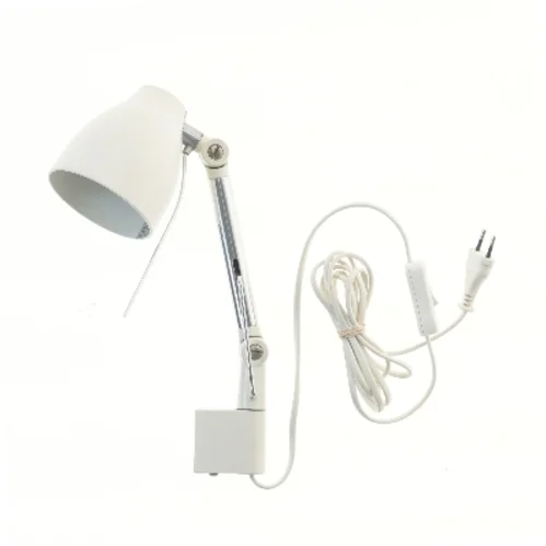 Hvid bordlampe med klips fra IKEA (str. 37 cm)