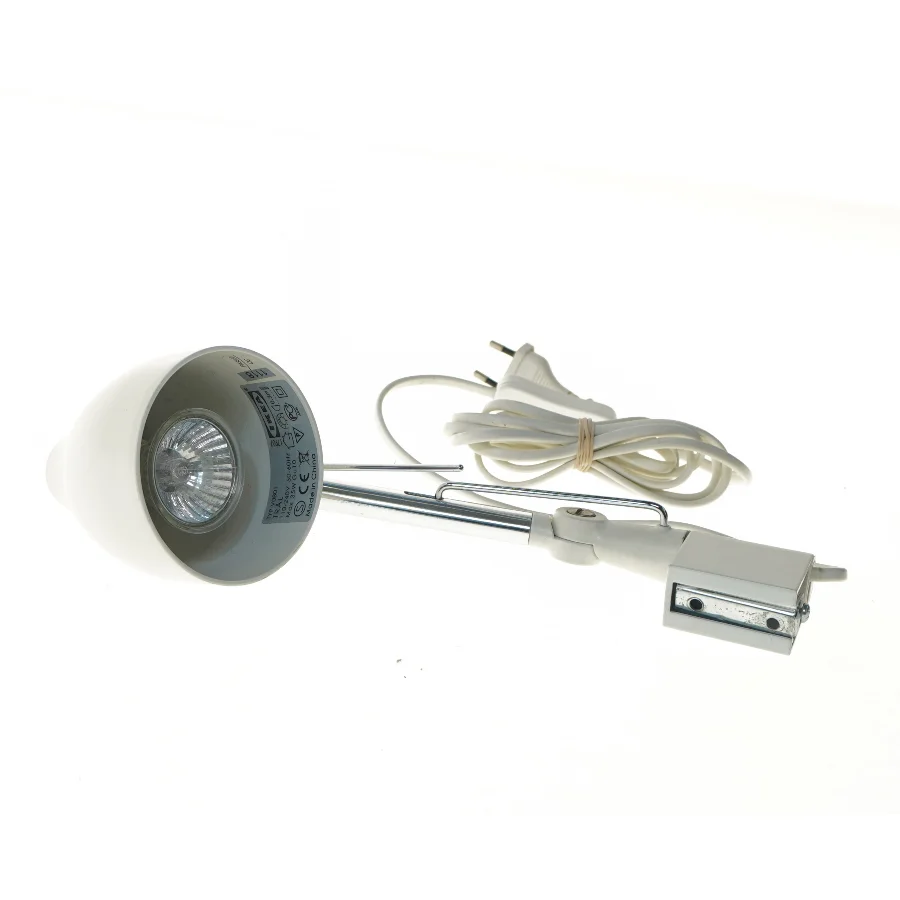 Hvid bordlampe med klips fra IKEA (str. 37 cm)