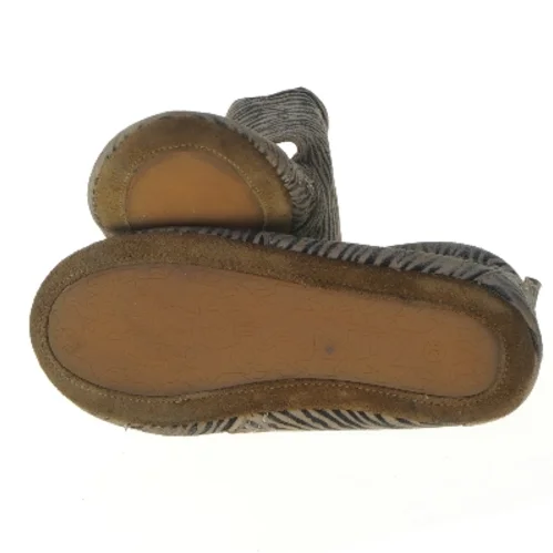 Børnesko med zebra mønster fra En Fant (str. 26 )