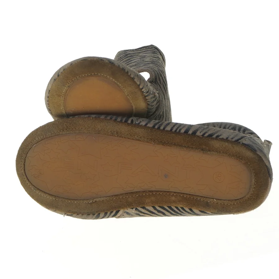 Børnesko med zebra mønster fra En Fant (str. 26 )