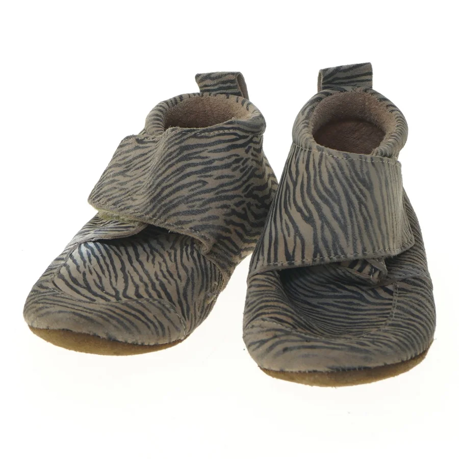 Børnesko med zebra mønster fra En Fant (str. 26 )