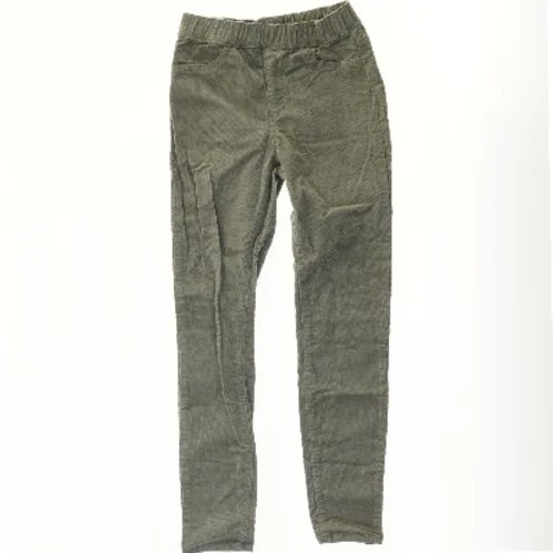 Bukser i fløjl fra H&M (str. 140)