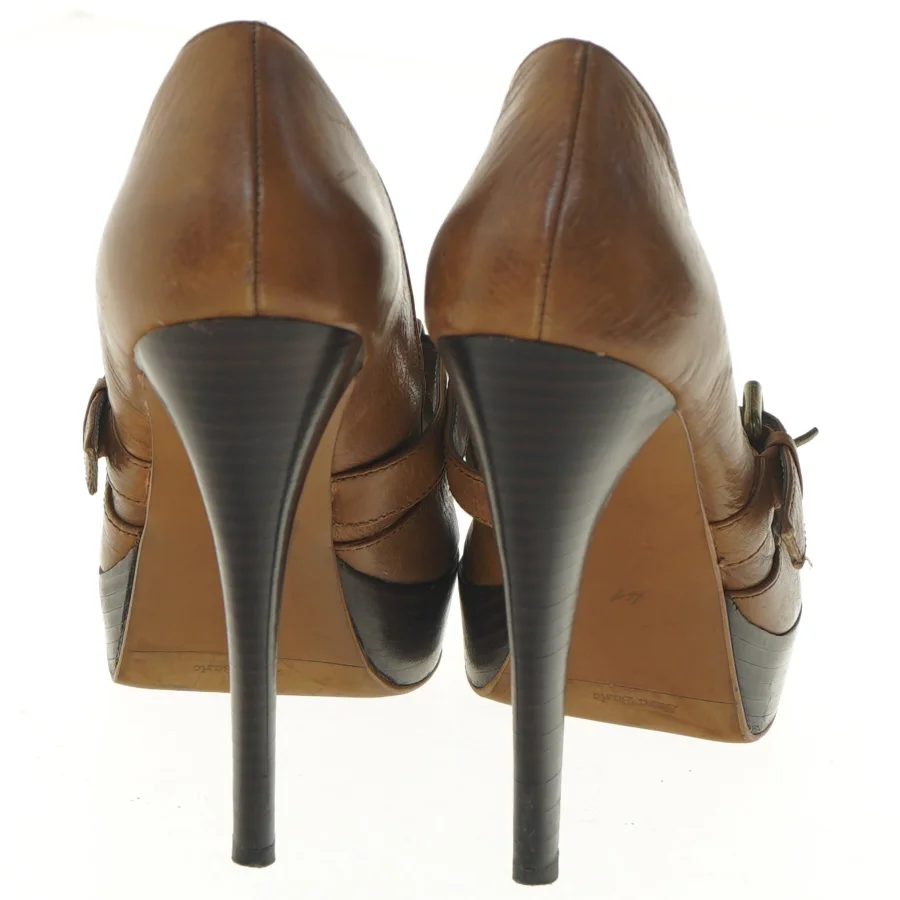 Brune højhælede sko fra Zara (str. 41 )