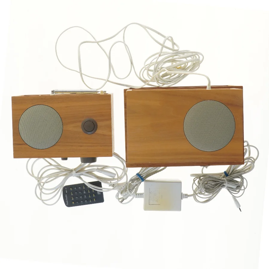 Tivoli Audio Model DAB radio med subwoofer fra Tivoli Audio (str. 24x16,5x16 cm)