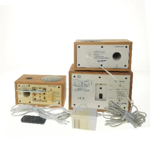 Tivoli Audio Model DAB radio med subwoofer fra Tivoli Audio (str. 24x16,5x16 cm)