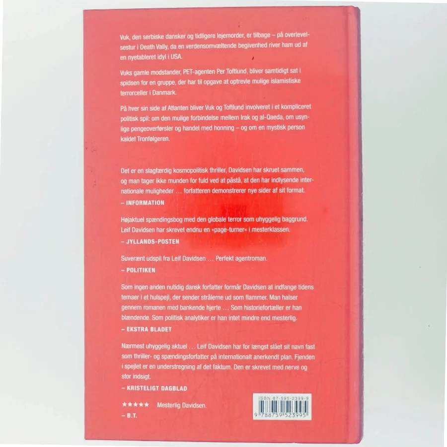 Fjenden i spejlet : roman af Leif Davidsen (Bog)