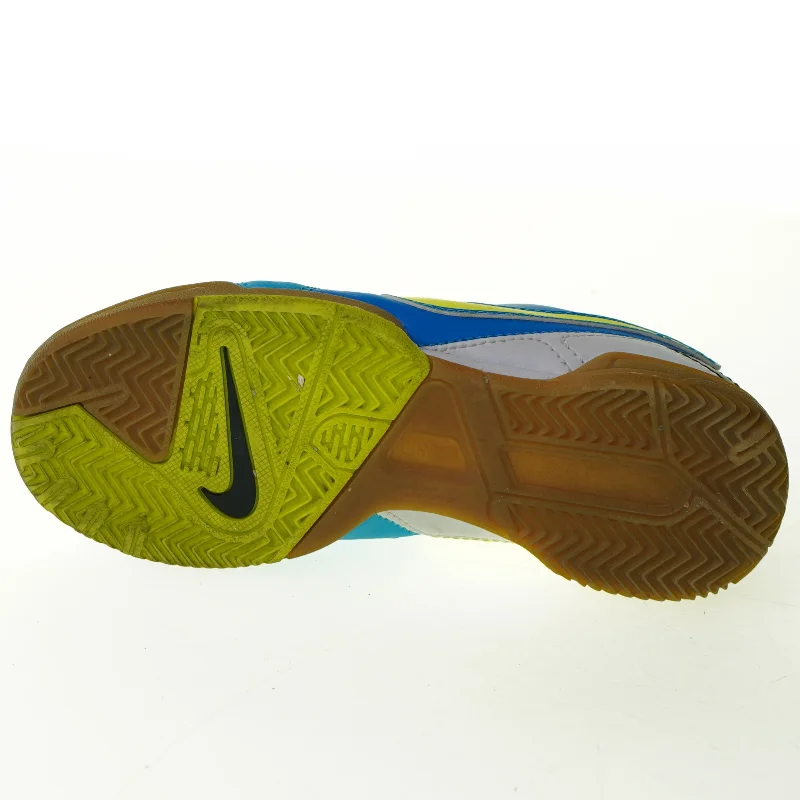 Sko fra Nike (str. 22 cm)