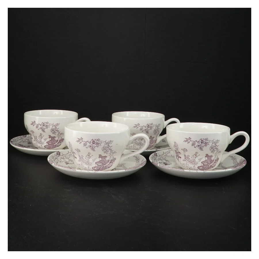 Retro porcelænskopper med underskåle fra Irma (str. Underkop 17,5 x 2 cm kop 15 x 11,5 x 7,5 cm)