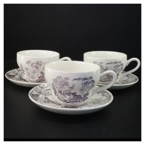 Porcelænskopper og -tallerkener med dekoration fra Irma (str. Underkop 17,5 x 2 cm kop 15 x 11,5 x 7,5 cm)