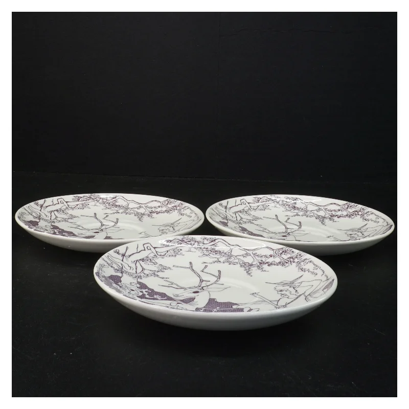 Porcelænskopper og -tallerkener med dekoration fra Irma (str. Underkop 17,5 x 2 cm kop 15 x 11,5 x 7,5 cm)