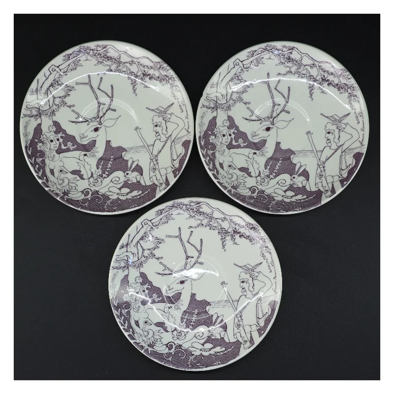 Porcelænskopper og -tallerkener med dekoration fra Irma (str. Underkop 17,5 x 2 cm kop 15 x 11,5 x 7,5 cm)