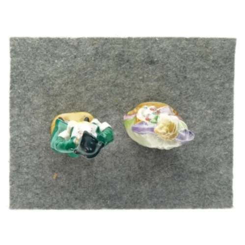 Dekorativ figurer 2 stk. (str. 15 x 7cm)