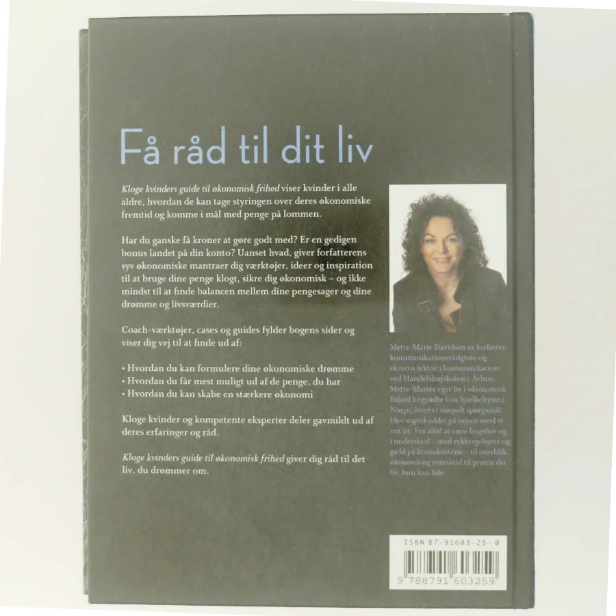 Kloge kvinders guide til økonomisk frihed af Mette-Marie Davidsen (Bog)