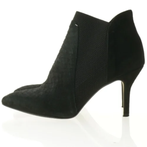 Sorte stilethæle fra Gardenia (str. 38)