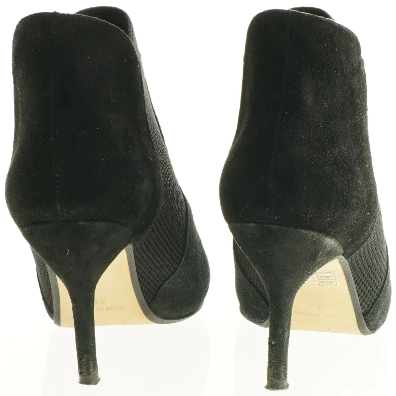 Sorte stilethæle fra Gardenia (str. 38)