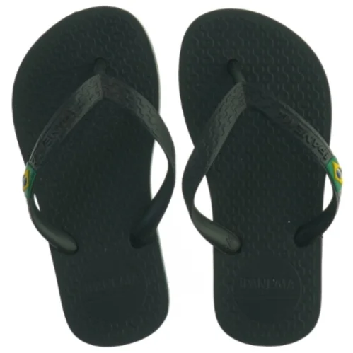 Sorte klipklappere fra Havaina (str. 25)